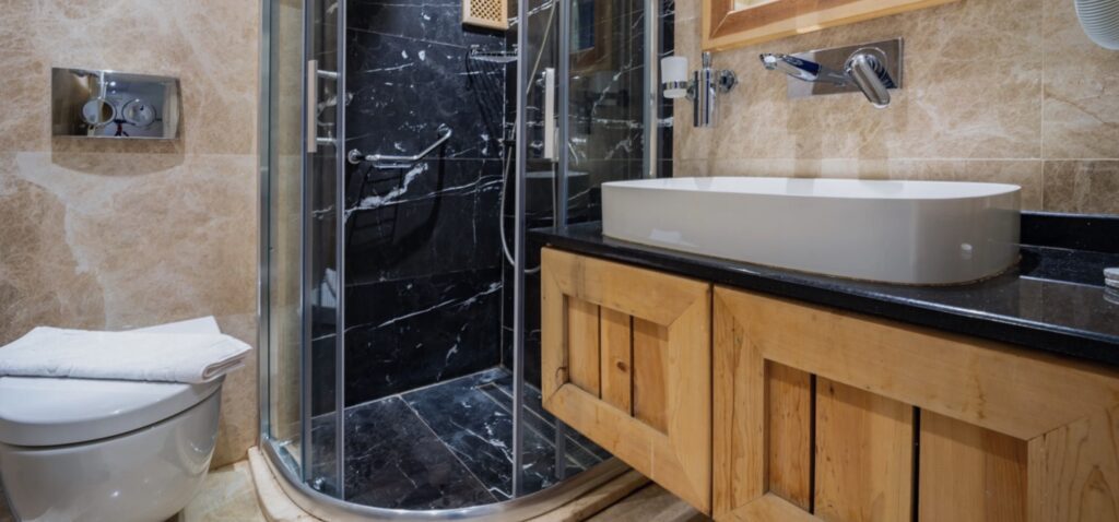 Elixir Hotel pool view room