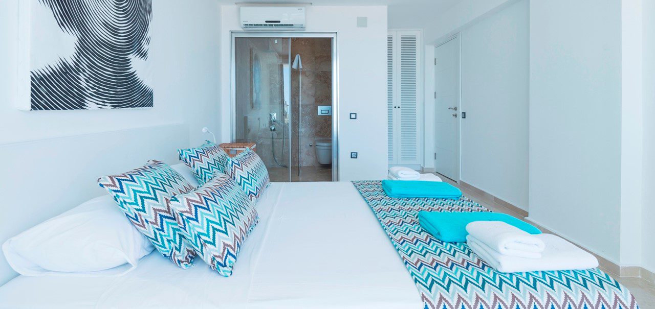 Double bedroom in Rumi Apartment, Kalkan